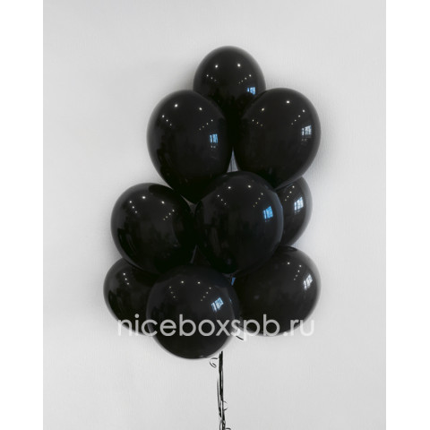 Фонтан черных воздушных шаров